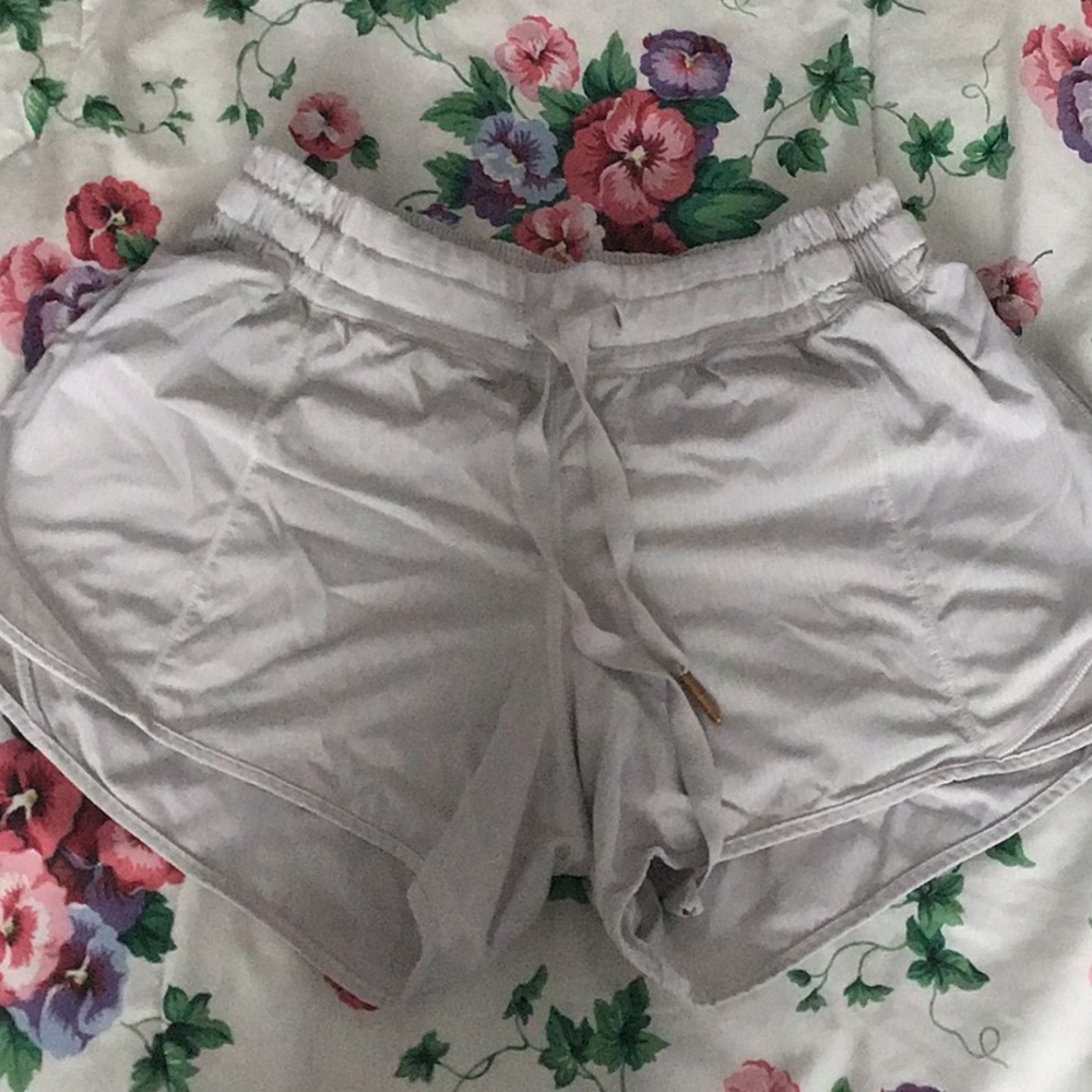 Lulu lemon shorts size 4 no tag